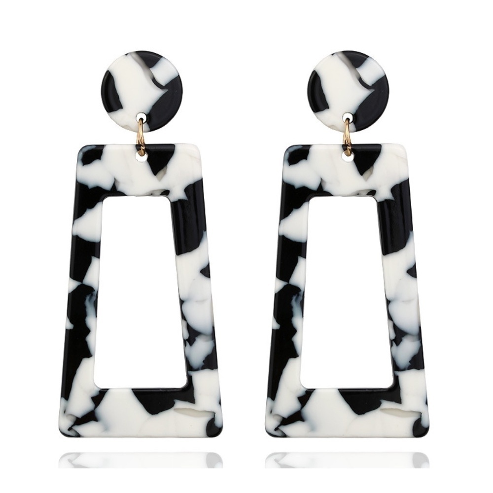 *BLOSSOM* Black x White Acrylic Dangle Earrings
